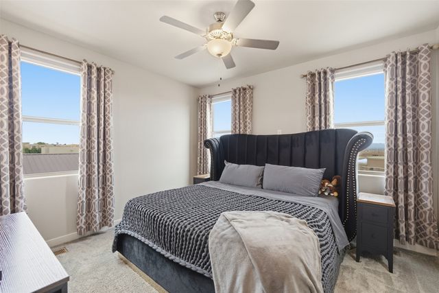 7240 Vista Serena Loop, Santa Fe, NM 87507
