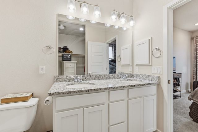 7240 Vista Serena Loop, Santa Fe, NM 87507