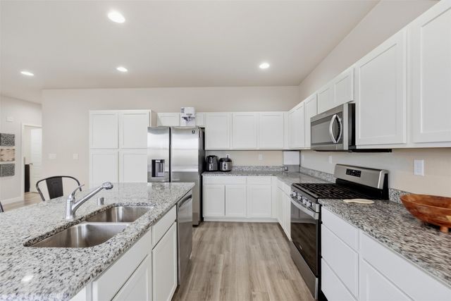 7240 Vista Serena Loop, Santa Fe, NM 87507