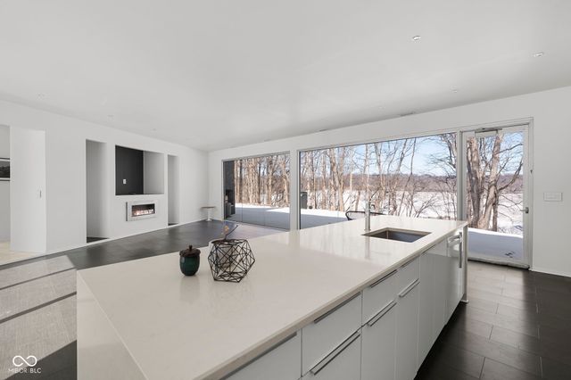 1022 N County Road 400 W, Greencastle, IN 46135