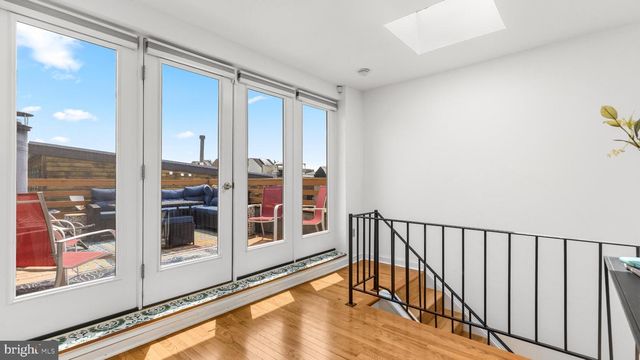 807 S CHARLES ST S, Baltimore, MD 21230