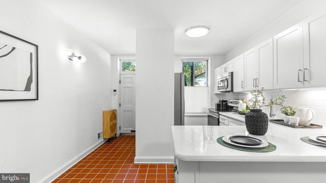 807 S CHARLES ST S, Baltimore, MD 21230