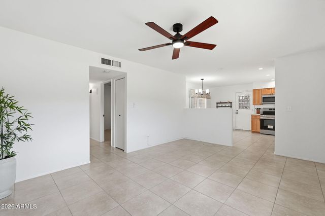 2201 E GRETTA Place, Phoenix, AZ 85022