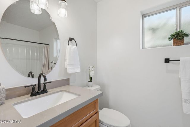 2201 E GRETTA Place, Phoenix, AZ 85022