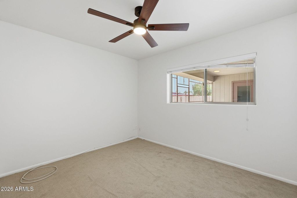 Image 16 of property listing at 2201 E GRETTA Place, Phoenix, AZ 85022