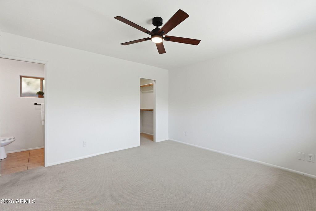 Image 22 of property listing at 2201 E GRETTA Place, Phoenix, AZ 85022