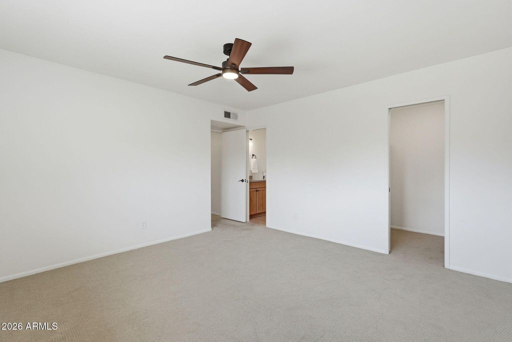 Image 23 of property listing at 2201 E GRETTA Place, Phoenix, AZ 85022