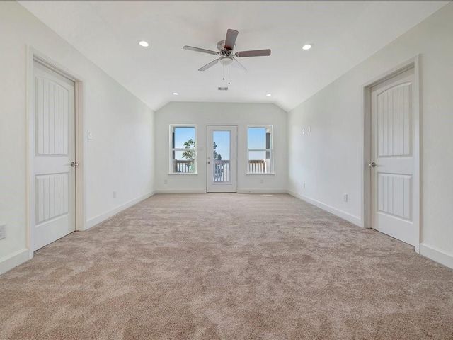 345 Edgewater Drive, Livingston, TX 77351