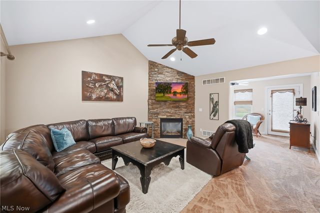 111 Dornoch Street, Cortland, OH 44410