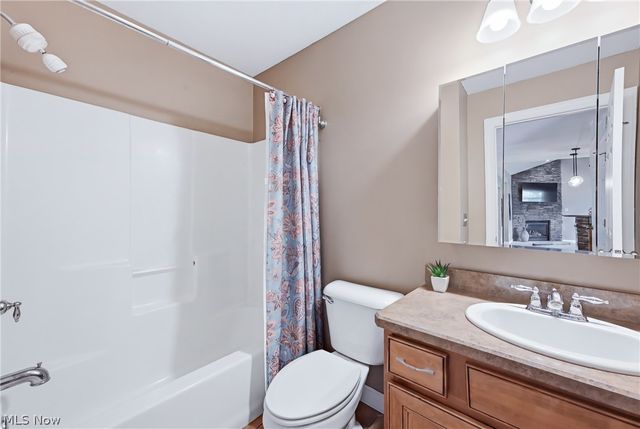 111 Dornoch Street, Cortland, OH 44410