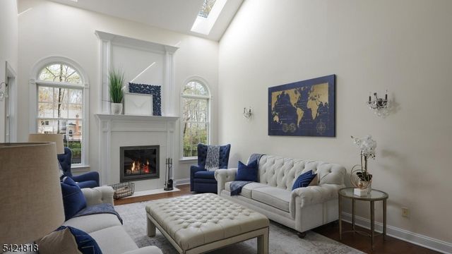 5 Longford Ct, Warren Twp., NJ 07059