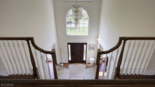 5 Longford Ct, Warren Twp., NJ 07059