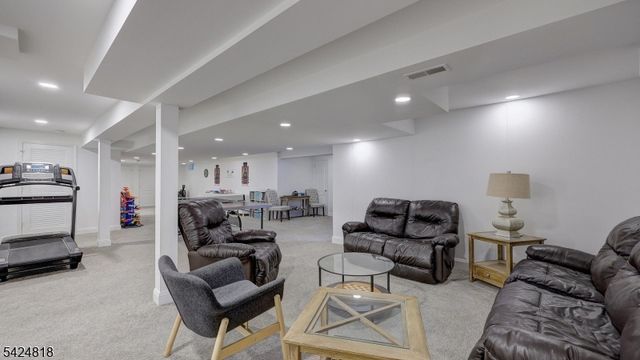 5 Longford Ct, Warren Twp., NJ 07059