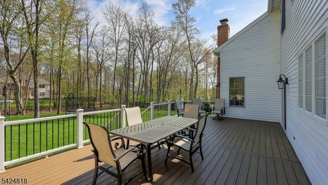 5 Longford Ct, Warren Twp., NJ 07059