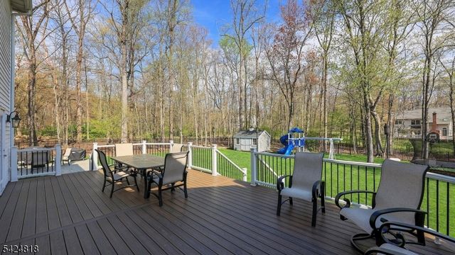 5 Longford Ct, Warren Twp., NJ 07059