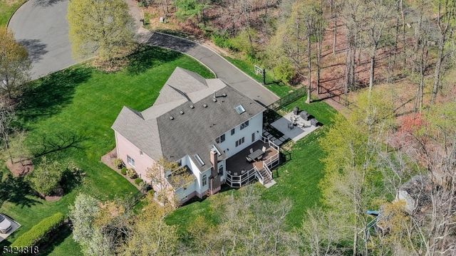 5 Longford Ct, Warren Twp., NJ 07059