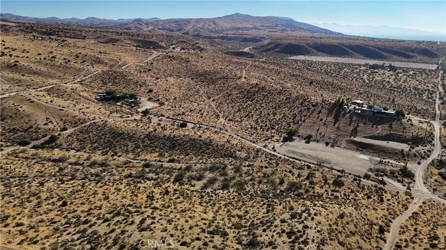 750 Ocotillo Way, Apple Valley, CA 92308