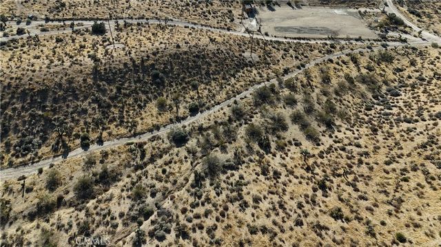 750 Ocotillo Way, Apple Valley, CA 92308