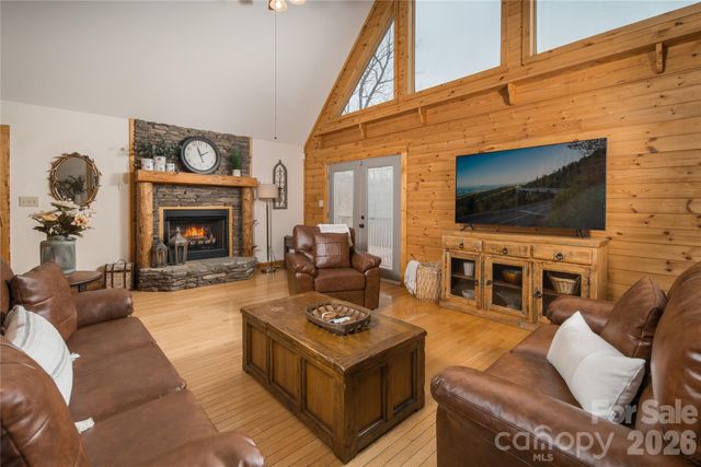 6006 Waterfalls Road, Lenoir, NC 28645