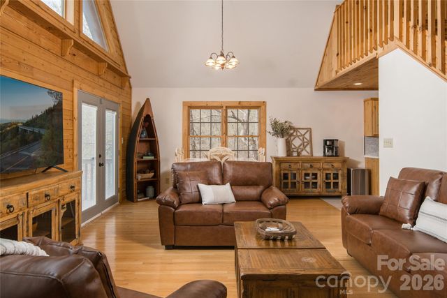 6006 Waterfalls Road, Lenoir, NC 28645