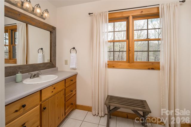 6006 Waterfalls Road, Lenoir, NC 28645