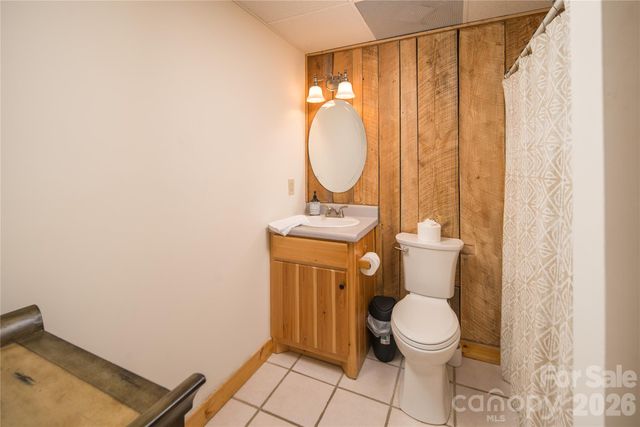 6006 Waterfalls Road, Lenoir, NC 28645