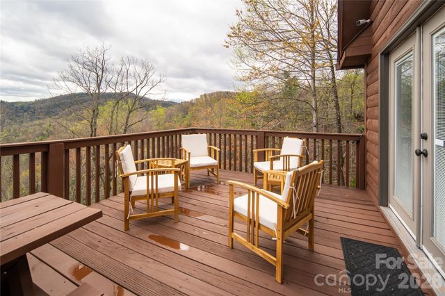 6006 Waterfalls Road, Lenoir, NC 28645