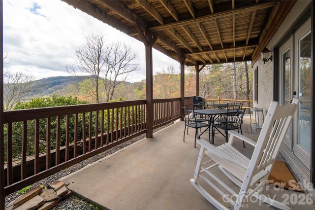 6006 Waterfalls Road, Lenoir, NC 28645
