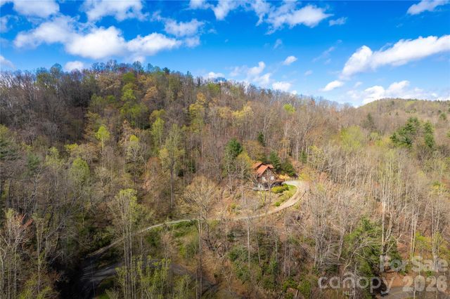 6006 Waterfalls Road, Lenoir, NC 28645
