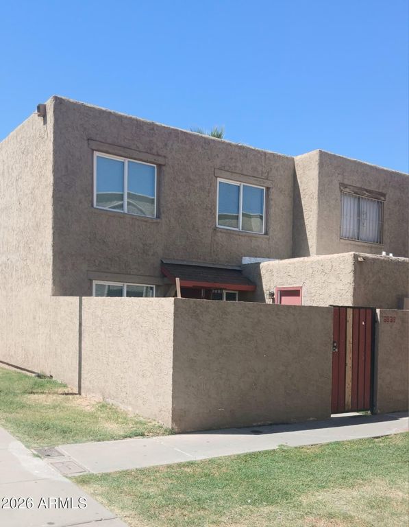 6838 W Monterosa Street, Phoenix, AZ 85033