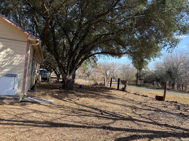 11865 Briggs, Atascosa, TX 78002