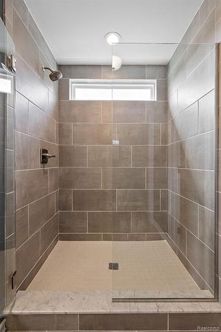 6190 Parker Drive, Linden, MI 48451