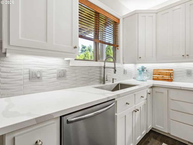 14402 Se DONATELLO Loop, Happy Valley, OR 97086