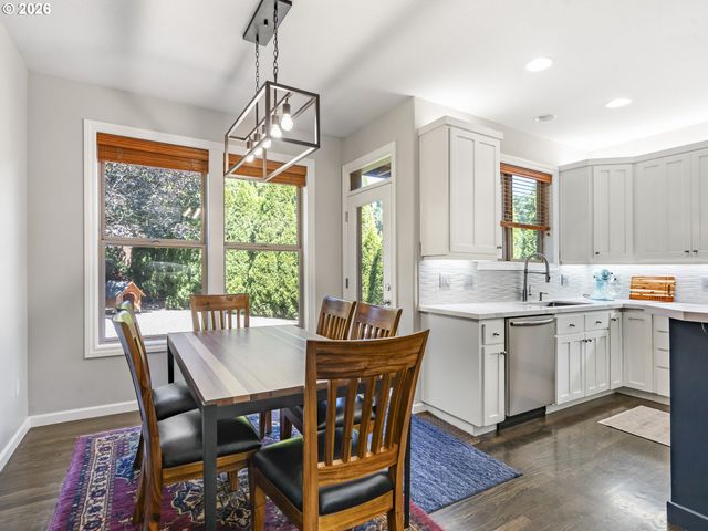 14402 Se DONATELLO Loop, Happy Valley, OR 97086