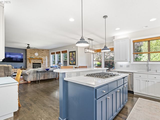 14402 Se DONATELLO Loop, Happy Valley, OR 97086