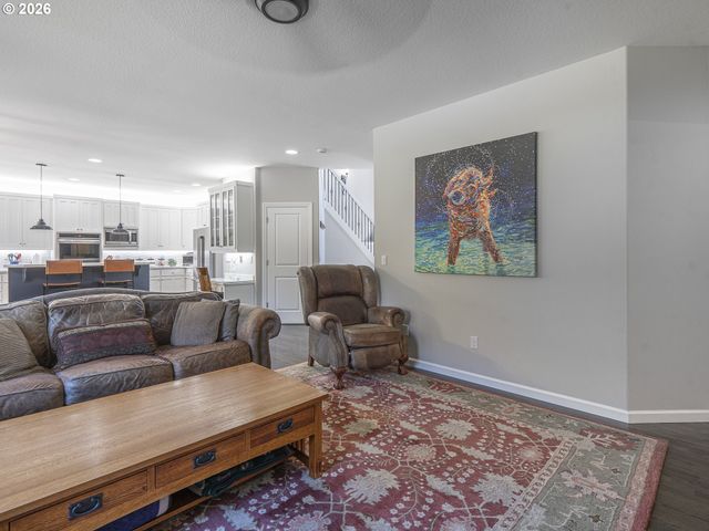 14402 Se DONATELLO Loop, Happy Valley, OR 97086