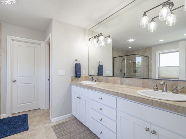 14402 Se DONATELLO Loop, Happy Valley, OR 97086