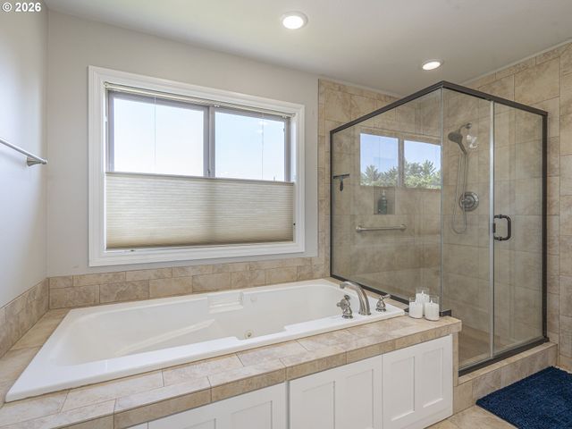 14402 Se DONATELLO Loop, Happy Valley, OR 97086