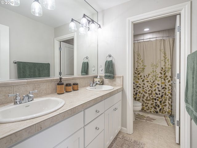 14402 Se DONATELLO Loop, Happy Valley, OR 97086