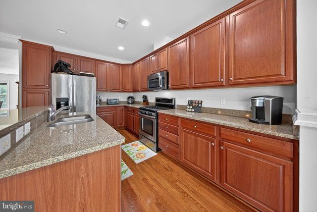 43572 HERITAGE GAP TER, Chantilly, VA 20152