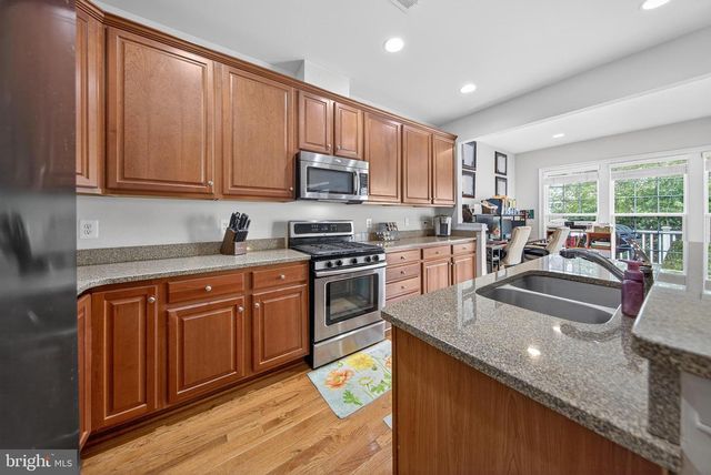 43572 HERITAGE GAP TER, Chantilly, VA 20152