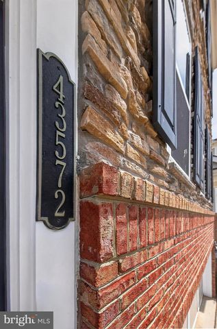 43572 HERITAGE GAP TER, Chantilly, VA 20152