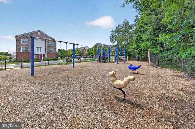 43572 HERITAGE GAP TER, Chantilly, VA 20152