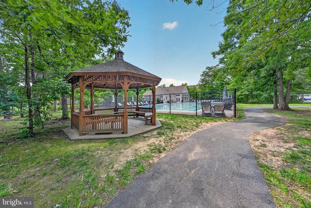 43572 HERITAGE GAP TER, Chantilly, VA 20152