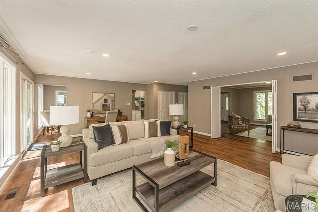 4200 Wincliff Drive, St Charles, MO 63304