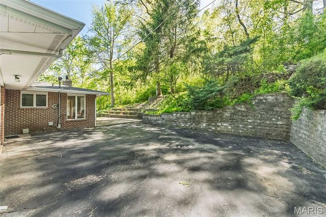 4200 Wincliff Drive, St Charles, MO 63304