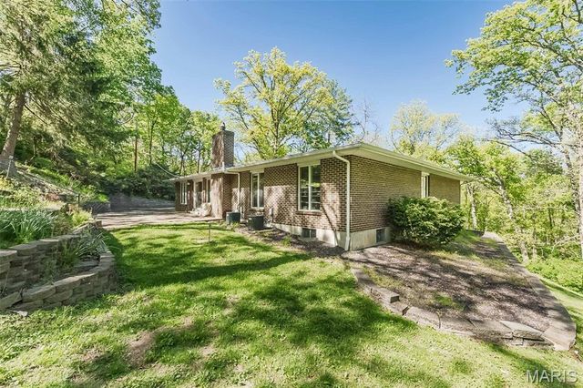 4200 Wincliff Drive, St Charles, MO 63304