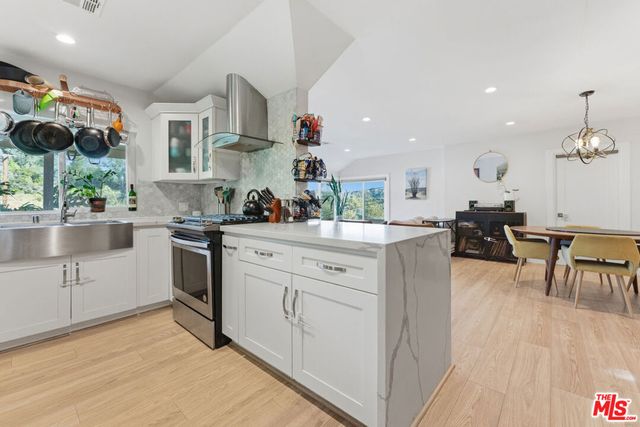 5810 Burwood Avenue, Los Angeles, CA 90042