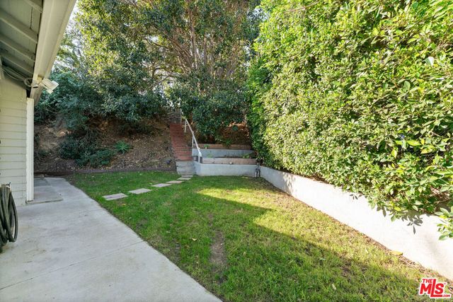 5810 Burwood Avenue, Los Angeles, CA 90042