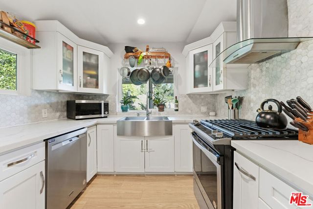 5810 Burwood Avenue, Los Angeles, CA 90042